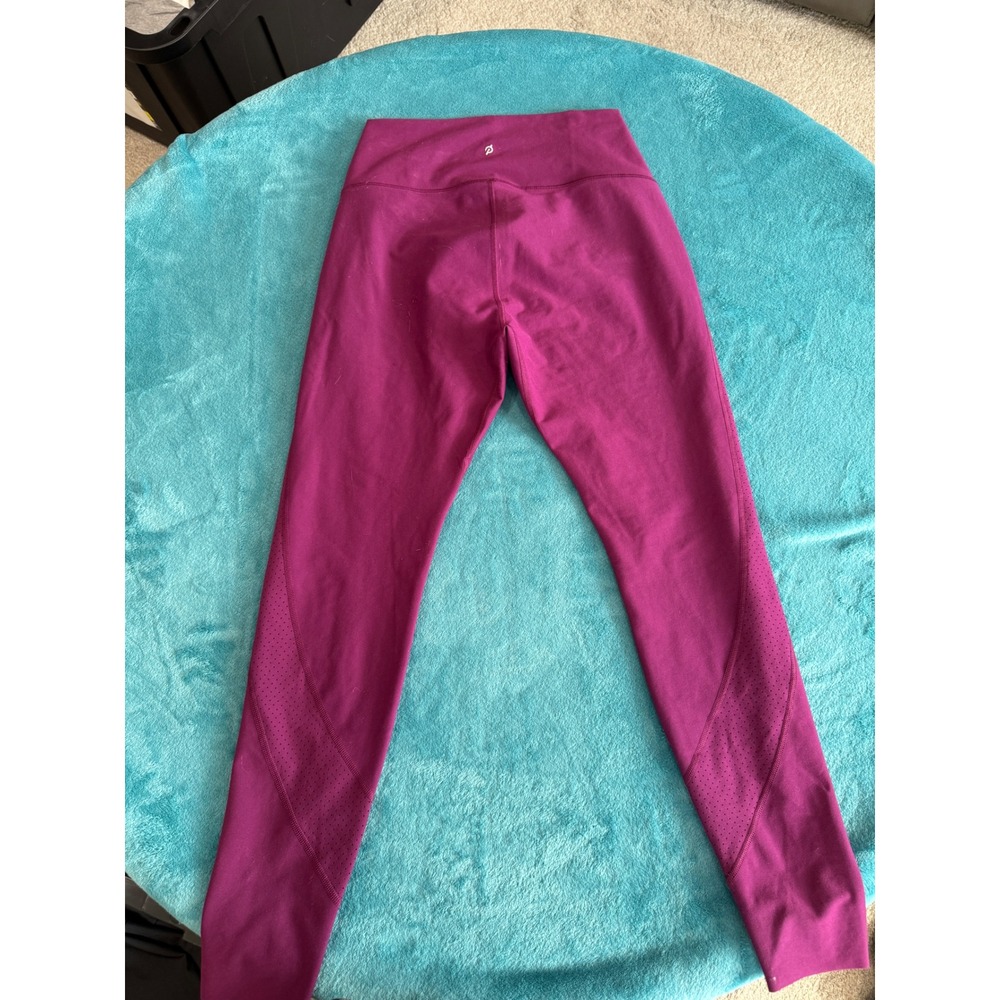 Peloton Womens High Waisted Perforated Leggings Magenta Purple Medium RN 150110 - Picture 3 of 3